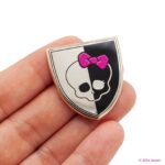 Skullette Shield Pin - Image 2