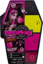 Neon Frights Draculaura - Image 5