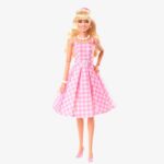 Barbie Movie: Barbie in Pink Gingham Dress (HPJ96) - Image 4