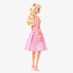 Barbie Movie: Barbie in Pink Gingham Dress (HPJ96) - Image 2