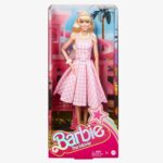 Barbie Movie: Barbie in Pink Gingham Dress (HPJ96)
