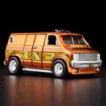 RLC Exclusive '70s Dodge Tradesman Van (JCP23)